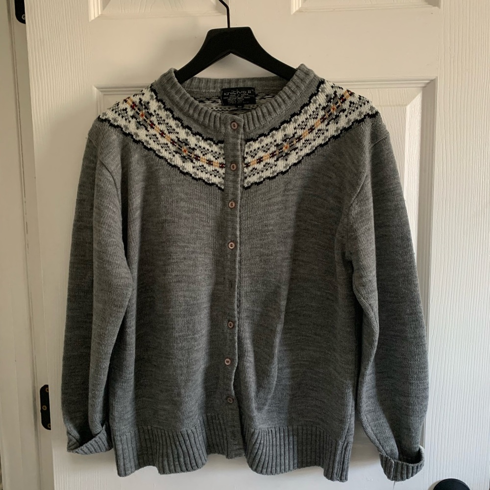Elegant Gray Cardigan with Patterned Yoke